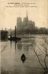 Paris Inonde 140 N - D. bravant les tempetes à Paris