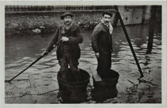 Paris Inondations 1910 Traversée en baquet à Paris