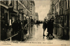 Carte postale ancienne Inondations de Janvier 1910 - Rue Lourmel
                                                                     à Paris 15e
                                
