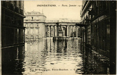 Paris Inondations 1910 Rue de Bourgogne à Paris
