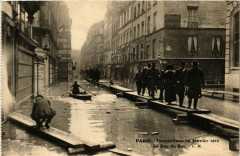 Paris Inondations 1910 Rue du Bac à Paris