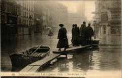 Carte postale ancienne Inondations de Paris (Janvier 1910) - Boulevard Diderot vers le Quai de la Rapée
                                                                     à Paris 12e
                                