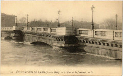 Carte postale ancienne Paris Inondations 1910 Pont de la Concorde
                                                                     à Paris 7e
                                