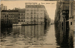 Paris Inondations 1910 Place de Bourgogne Rue Saint-Dominique à Paris