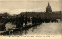Paris Inondations 1910 Construction d'une Passerelle à Paris