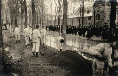 Paris Grande Crue de Seine 1910 Quai d'Orsay sapeurs du genie à Paris