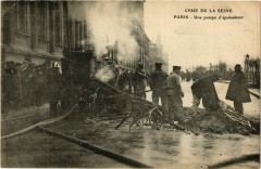 Carte postale ancienne Paris Crue de la Seine 1910 Une pompe d'epuisement
                                                                     à Paris
                                