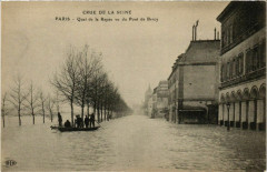 Carte postale ancienne Crue de la Seine - Quai de la Rapée vu du Pont de Bercy
                                                                     à Paris 12e
                                