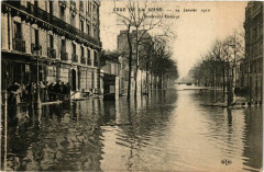 Carte postale ancienne Crue de la Seine - 29 Janvier 1910 - Boulevard Diderot
                                                                     à Paris 12e
                                