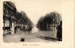 Paris Avenue Montaigne à Paris