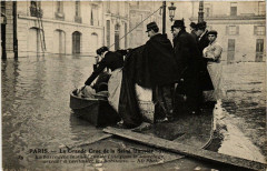 La Grande Crue de la Seine Paris Rue de Lille à Paris