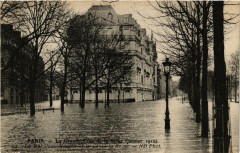 La Grande Crue de la Seine 94 La Rue Jean-Goujon