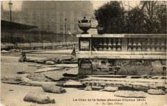 La Crue de la Seine 76 Au Quai d'Orsay