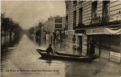 La Crue de la Seine - Au Quai de Passy à Paris 16e