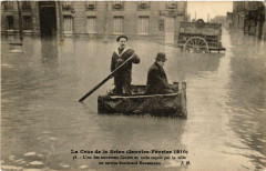 La Crue de la Seine 1910 Paris l'Un des nouveaux canots en toile -
																					75000 Paris
																			