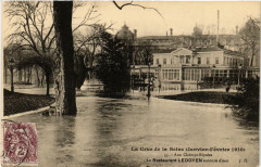 La Crue de la Seine 35 Aux Champs-Elysées Restaurant Ledoyen