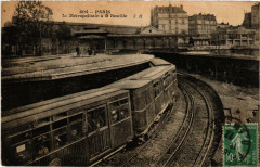 Paris (4e) Le Metropolitain a la Bastille à Paris 4e