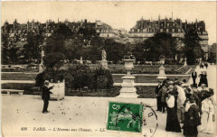 Paris (1e) l'Homme aux Oiseaux à Paris 1er