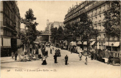 Carte postale ancienne L'Avenue Ledru-Rollin
                                                                     à Paris 12e
                                