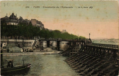Passerelle de l'Estacade à Paris 4e