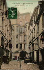 Paris (6e) Cour du Dragon rue de Rennes à Paris 6e