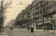 Carte postale ancienne Boulevard Magenta
                                                                     à Paris 10e
                                