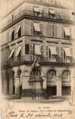 Paris (1e) Statue de Jeanne d'Arc Place des Pyramides à Paris 1er