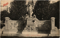 Monument Alphand à Paris 16e