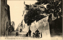 Carte postale ancienne Montmartre - La Rue du Mont-Cenis
                                                                     à Paris 18e
                                