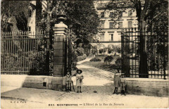 Carte postale ancienne Montmartre - L'Hôtel de la Rue de Navarin
                                                                     à Paris 9e
                                