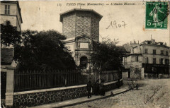 Carte postale ancienne Vieux Montmartre - L'Ancien Réservoir
                                                                     à Paris 18e
                                