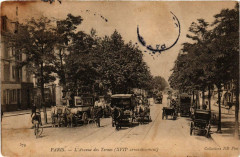 Carte postale ancienne L'Avenue des Ternes
                                                                     à Paris 17e
                                