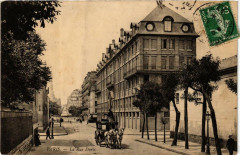 Carte postale ancienne La Rue Duroc
                                                                     à Paris 7e
                                
