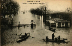 Carte postale ancienne Paris Crue de la Seine 1910 Porte de la Gare Quai d'Ivry
                                                                     à Paris 13e
                                