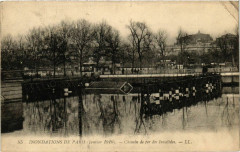 Paris Inondations 1910 Chemin de fer des Invalides à Paris