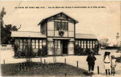 10e Foire de Paris (Mai 1917) - Vue du Stand des Ecoles Professionnelles de la Ville de Paris à Paris 7e