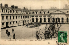 Versailles - La Caserne - Le Quartier de la Reine à Versailles