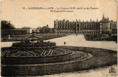 Saint-Germain-en-Laye Chateau (Xvi s.) vu du Parterre The Castle à Saint-Germain-en-Laye