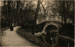 Paris 8e - La Passerelle du Parc Montceau à Paris 8e