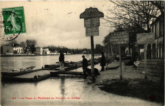 La Plage du Perreux 54 au Chemin de Halage