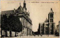 Saint-Denis - L'Hotel de Ville et l'Abbaye à Saint-Denis