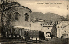 Grenoble Porte et Eglise Saint-Laurent à Grenoble