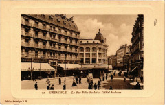 Grenoble La Rue Félix-Poulat et l'Hotel Moderne à Grenoble