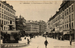Grenoble La Place Grenette et le Chateau-d'Eau à Grenoble