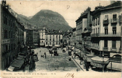 Grenoble La Place Grenette et le Saint-Eynard à Grenoble