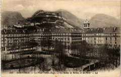 Grenoble La Place Victor-Hugo La Statue de Berlioz et les Forts à Grenoble