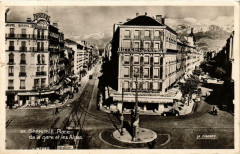 Grenoble Place de la gare et les Alpes à Grenoble