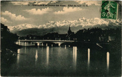 Grenoble et la Chaine des Alpes Effet de nuit à Grenoble