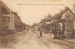 Le Faubourg de Paris et le Passage à niveau de la Gare Gisors-Ville à Gisors
