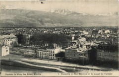 Grenoble Vue générale et le massif de Taillefer à Grenoble